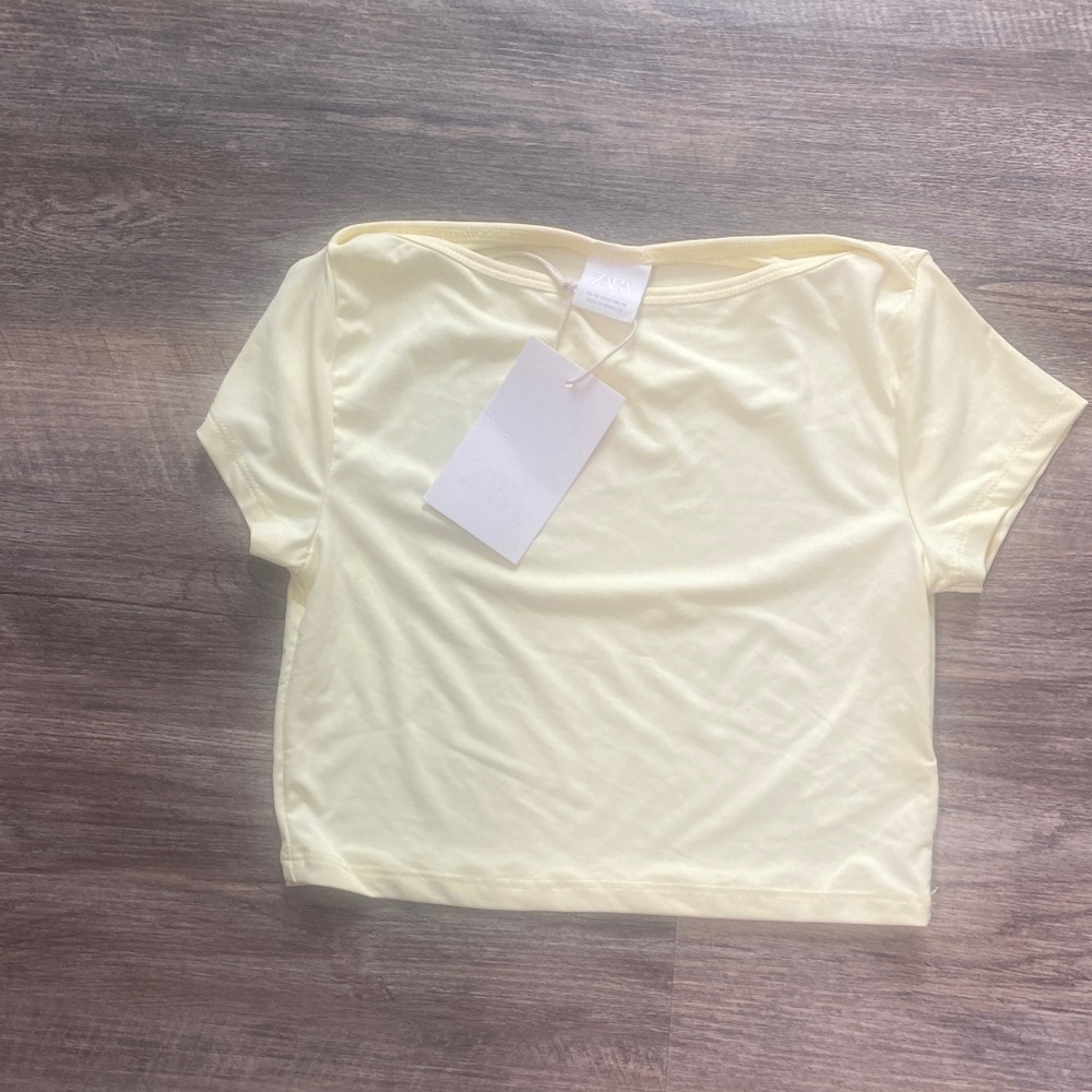 NWT ZARA  Short Sleeve Crop Top